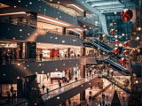 Customer Engagement: Transforming Holiday Retail Strategy